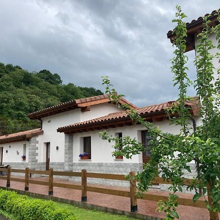 Apartamentos La Presa El Molin Cangas de Onis Luaran gambar